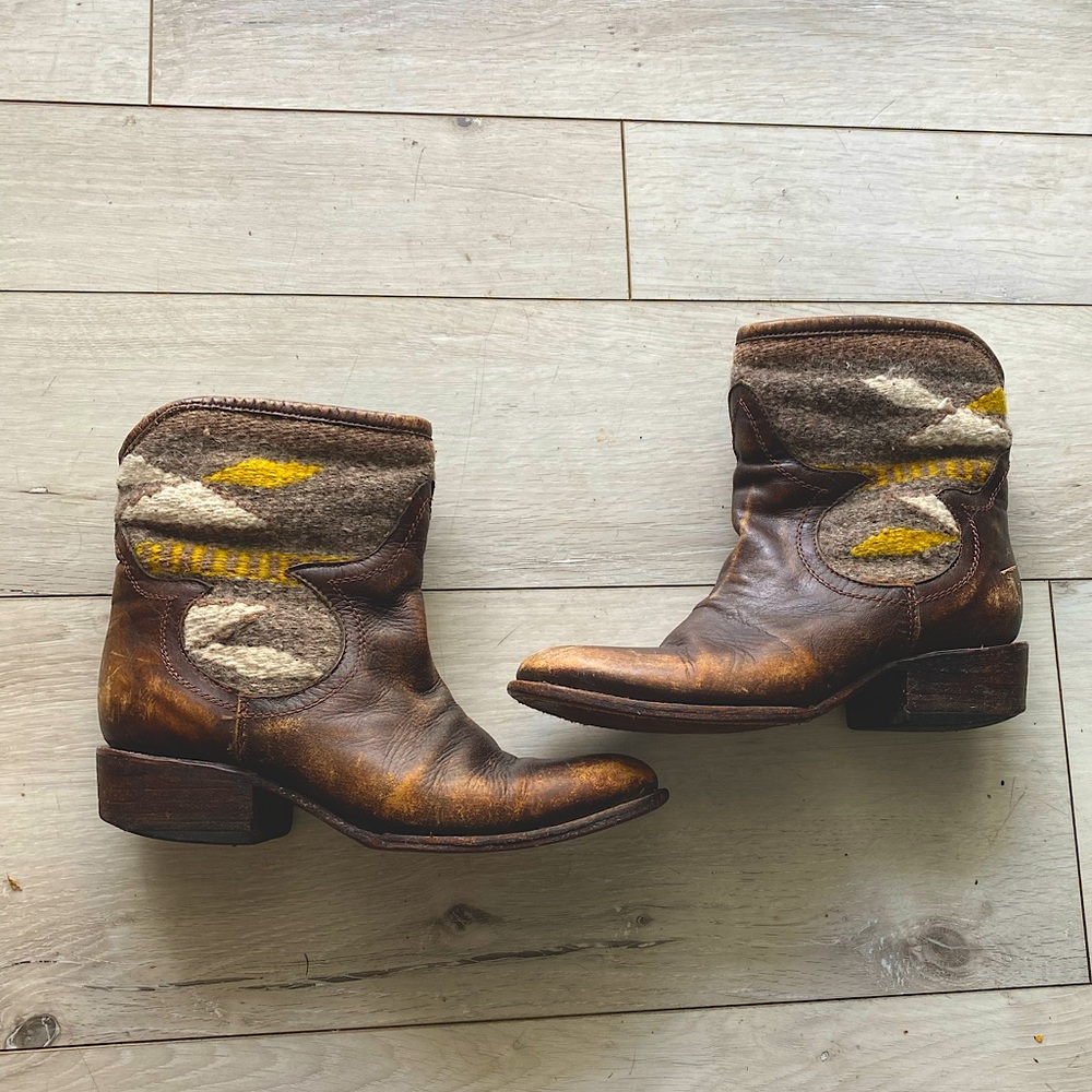 Freebird by Steve Madden Booties